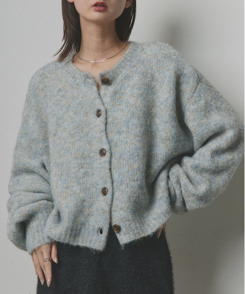 ad thie(アドティエ)の「2WAY・ショート丈 ブークレカーディガン(カーディガン/ボレロ・レディース・チャコール/ベージュ/ブルー/杢グレー/ピンク・FREE)」の2枚目の写真