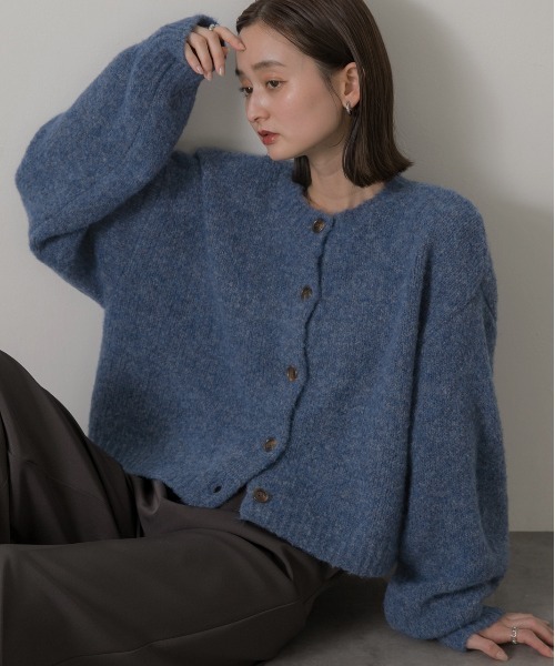 ad thie(アドティエ)の「2WAY・ショート丈 ブークレカーディガン(カーディガン/ボレロ・レディース・チャコール/ベージュ/ブルー/杢グレー/ピンク・FREE)」の1枚目の写真