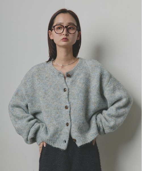 ad thie(アドティエ)の「2WAY・ショート丈 ブークレカーディガン(カーディガン/ボレロ・レディース・チャコール/ベージュ/ブルー/杢グレー/ピンク・FREE)」の11枚目の写真