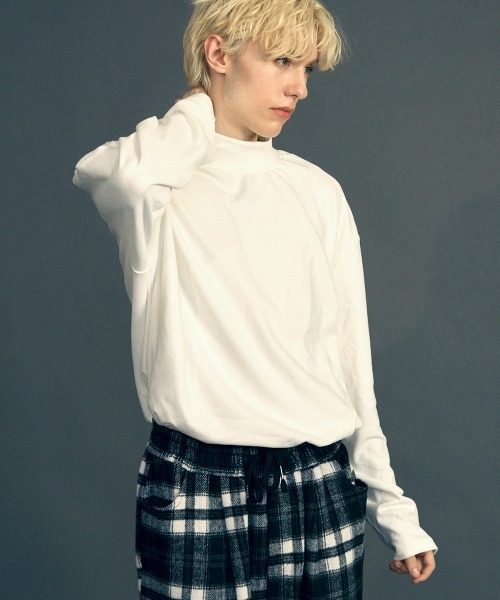 Shoowtime(ショウタイム)の「High neck oversized fleece inner top / ハイネックオーバーサイズフリースインナートップス(ニット/セーター・メンズ・アイボリー/ホワイト/バーガンディー/ブラック/ブラウン・MEDIUM/X-LARGE/LARGE)」の8枚目の写真
