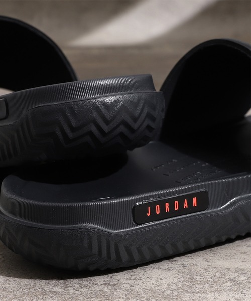 NIKE（ナイキ）の「NIKE JORDAN JUMPMAN SLIDE PSG FQ7962-001（サンダル・メンズ・ブラック・29cm/28cm/27cm/26cm）」の5枚目の写真