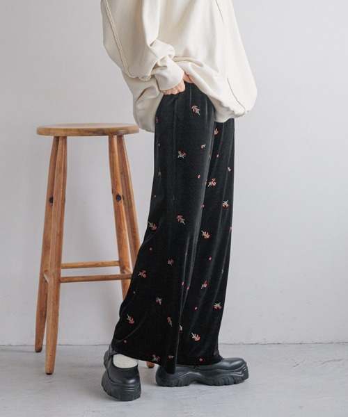 LOWRYS FARM（ローリーズファーム）の「ベロアシシュウフレア