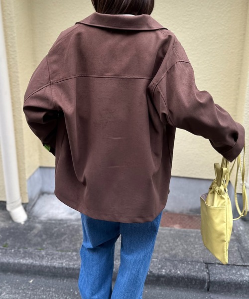 mi via loca(ミヴィアロカ)の「Vintageライク ハートラメ ロゴ ワンポイント刺繍 オーバーサイズシャツ(シャツ/ブラウス・レディース・ブラック/ベージュ/ブラウン・FREE)」の12枚目の写真