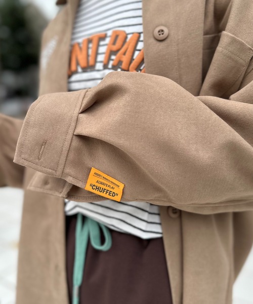 mi via loca(ミヴィアロカ)の「Vintageライク ハートラメ ロゴ ワンポイント刺繍 オーバーサイズシャツ(シャツ/ブラウス・レディース・ブラック/ベージュ/ブラウン・FREE)」の19枚目の写真