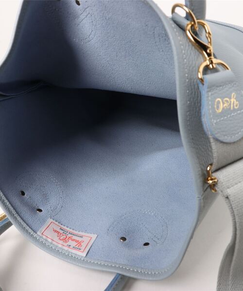 YOUNG&OLSEN The DRYGOODS STORE(ヤングアンドオルセン)の「【YOUNG&OLSEN】EMBOSSED LEATHER HAVERSACK M(トートバッグ・レディース・ベージュ系2/ブラウン系その他3/ブルー系その他2/グレー系その他2/ブラック/ブラウン・FREE)」の10枚目の写真