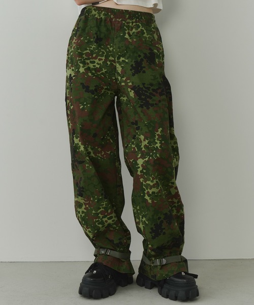 AIVER(アイバー)の「AIVER カモフラージュカーブパンツ(カーゴパンツ・メンズ・ブラック×グレー/カーキ・LARGE/MEDIUM/SMALL)」の1枚目の写真