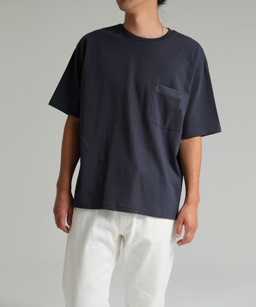 DELUXE(デラックス)の「ROOMY(Tシャツ/カットソー・メンズ・ブラック/チャコール/ホワイト・MEDIUM/LARGE/X-LARGE)」の1枚目の写真