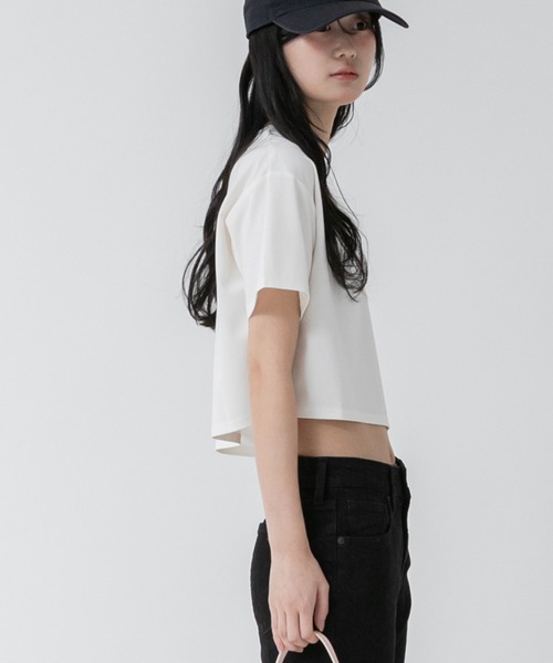 HEILIS(ヘイリス)の「クルーネックベーシッククロップドTシャツ/【ZOZO限定】短丈 コンパクト 韓国 カットソー ホワイト 白T ブラック グレー(Tシャツ/カットソー・レディース・ブラック/グレー/オフホワイト・FREE)」の15枚目の写真