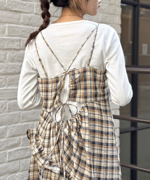 w closet(ダブルクローゼット)の「フリルネーム付テレコプルオーバー(Tシャツ/カットソー・レディース・オフホワイト/ブラック・FREE)」の5枚目の写真