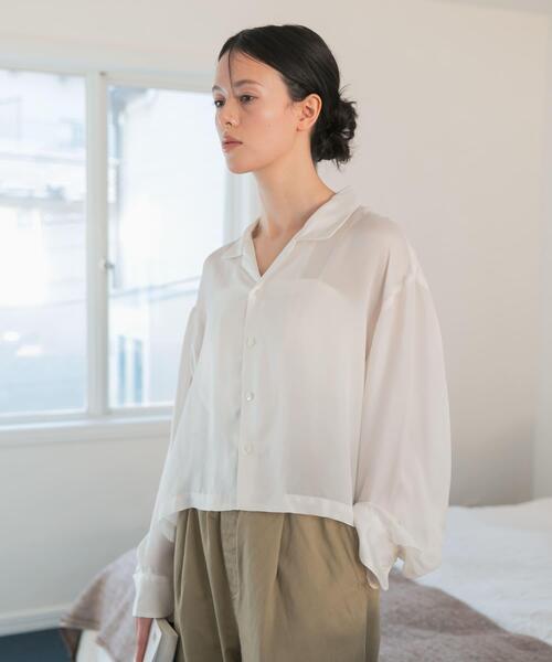 URBAN RESEARCH(アーバンリサーチ)の「new basic キュプラショートシャツ(シャツ/ブラウス・レディース・ブラック/オフホワイト/キャメル・FREE)」の5枚目の写真