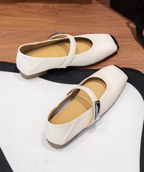 shoes365(シューズスリーシックスファイヴ)の「【shoes 365】スクエアトゥメリージェーンシューズ(パンプス・レディース・ブラック/オフホワイト・25.0cm/24.5cm/24.0cm/23.5cm/23.0cm/22.5cm)」の4枚目の写真