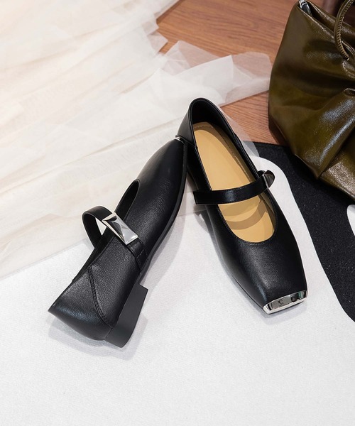 shoes365(シューズスリーシックスファイヴ)の「【shoes 365】スクエアトゥメリージェーンシューズ(パンプス・レディース・ブラック/オフホワイト・25.0cm/24.5cm/24.0cm/23.5cm/23.0cm/22.5cm)」の7枚目の写真