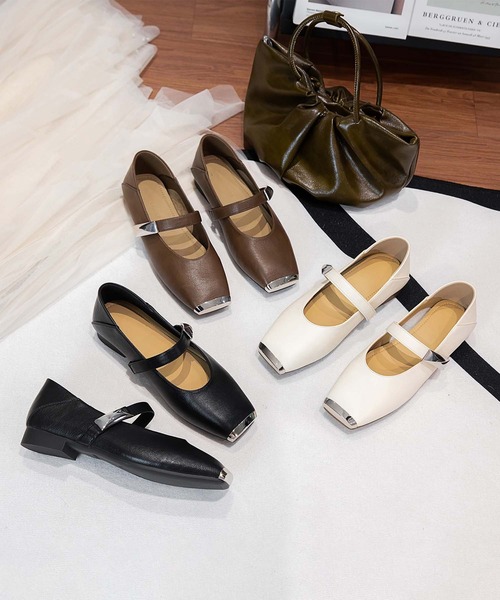 shoes365(シューズスリーシックスファイヴ)の「【shoes 365】スクエアトゥメリージェーンシューズ(パンプス・レディース・ブラック/オフホワイト・25.0cm/24.5cm/24.0cm/23.5cm/23.0cm/22.5cm)」の8枚目の写真
