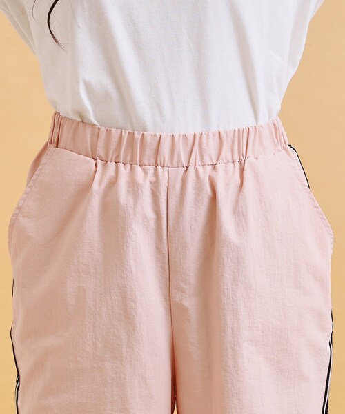 PINK-latte（ピンクラテ）の「ロゴラインパラシュートパンツ（その他パンツ・キッズ・アイボリー/ベビーピンク/ブラック・16/13/15 /14）」の13枚目の写真