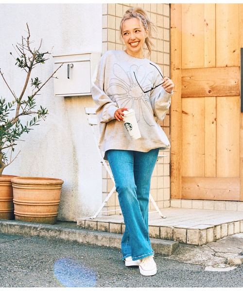 anap mimpi(アナップミンピ)の「ビッグ フラワー 刺繍 裏毛 スウェット トップス(スウェット・レディース・グレー/ブルー/ベージュ系その他・FREE)」の7枚目の写真