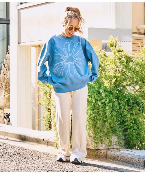 anap mimpi(アナップミンピ)の「ビッグ フラワー 刺繍 裏毛 スウェット トップス(スウェット・レディース・グレー/ブルー/ベージュ系その他・FREE)」の21枚目の写真