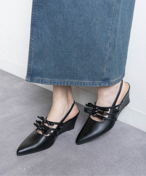 Fabby fabby(ファビィーファビィー)の「ポインテッドリボンウエッジミュールサンダル(サンダル・レディース・ブラック/オフホワイト/シルバー・SMALL/MEDIUM/LARGE)」の13枚目の写真
