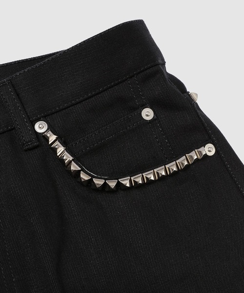 TAKAHIROMIYASHITATheSoloIst.（タカヒロミヤシタザソロイスト）の「loose fit jean.(studs)（デニムパンツ・メンズ・インディゴブルー/ブラック・30inch/29inch）」の4枚目の写真