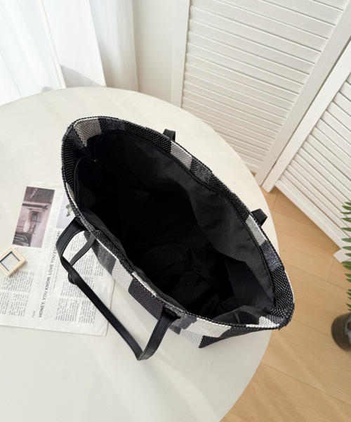 maison de LATIR(メゾンドラティール)の「軽やかさと収納力を両立した大人カジュアルキャンバスストライプ柄トートバッグス(トートバッグ・レディース・ブラック/ブルー/ブラウン・ONESIZE)」の15枚目の写真