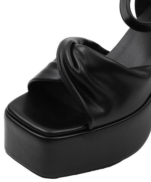 WEGO（ウィゴー）の「WEGO/ストーム付きクロスヒールサンダル（サンダル・レディース・ホワイト/ブラック・SMALL/LARGE/MEDIUM）」の18枚目の写真