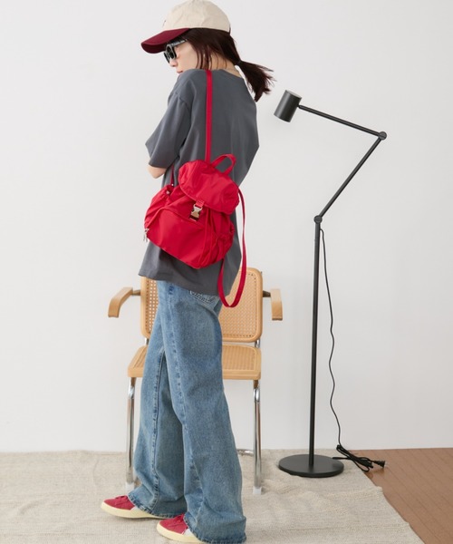 Auntie Rosa Holiday（アンティローザホリデー）の「ミニストリングドロストバックパック（バックパック/リュック・レディース・レッド/カーキ/ブラック・FREE）」の3枚目の写真