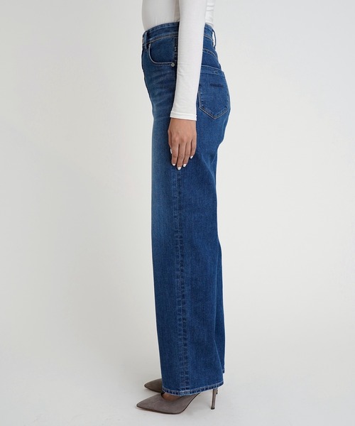 YANUK（ヤヌーク）の「Really Light ワイドストレート"LILITH"（デニムパンツ・レディース・ブルー・21inch/22inch/23inch/25inch/24inch/26inch/27inch）」の4枚目の写真