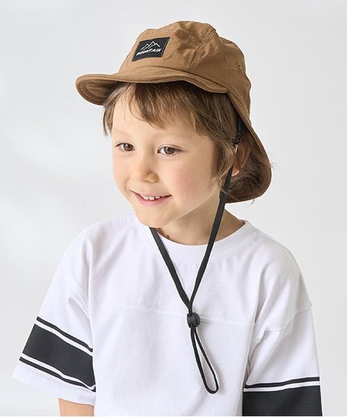 b・ROOM(ビールーム)の「日除け付きキャップ(キャップ・キッズ・アイボリー/ダークブラウン/ベージュ/ライトカーキ・F)」の1枚目の写真