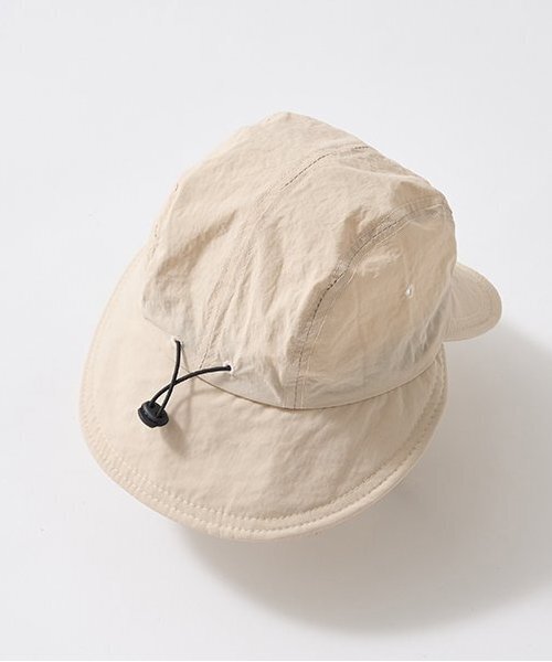 b・ROOM(ビールーム)の「日除け付きキャップ(キャップ・キッズ・アイボリー/ダークブラウン/ベージュ/ライトカーキ・F)」の7枚目の写真