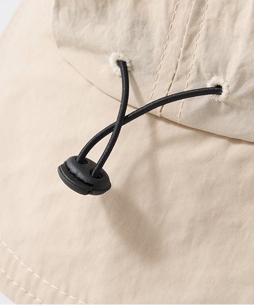 b・ROOM(ビールーム)の「日除け付きキャップ(キャップ・キッズ・アイボリー/ダークブラウン/ベージュ/ライトカーキ・F)」の11枚目の写真