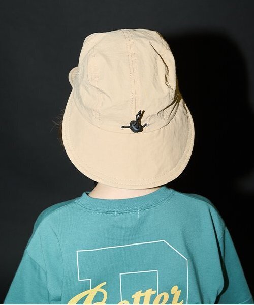 b・ROOM(ビールーム)の「日除け付きキャップ(キャップ・キッズ・アイボリー/ダークブラウン/ベージュ/ライトカーキ・F)」の18枚目の写真