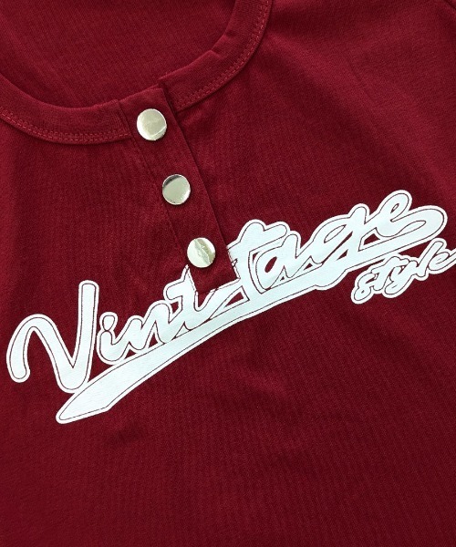 REMUR(レミュール)の「ヘンリーネックロゴプリントTシャツ 半袖(Tシャツ/カットソー・レディース・ホワイト/ブラック/レッド・FREE)」の8枚目の写真