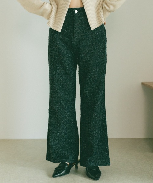 VANNIE U(ヴァニーユー)の「ジャガードセミフレアデニムパンツ(デニムパンツ・レディース・ブラック/ネイビー・LARGE/MEDIUM/SMALL)」の1枚目の写真