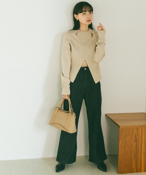 VANNIE U(ヴァニーユー)の「ジャガードセミフレアデニムパンツ(デニムパンツ・レディース・ブラック/ネイビー・LARGE/MEDIUM/SMALL)」の7枚目の写真