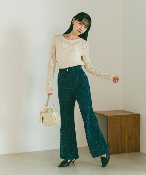 VANNIE U(ヴァニーユー)の「ジャガードセミフレアデニムパンツ(デニムパンツ・レディース・ブラック/ネイビー・LARGE/MEDIUM/SMALL)」の6枚目の写真