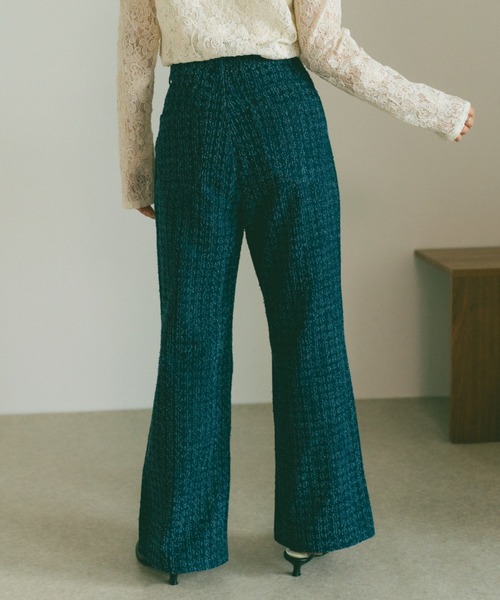 VANNIE U(ヴァニーユー)の「ジャガードセミフレアデニムパンツ(デニムパンツ・レディース・ブラック/ネイビー・LARGE/MEDIUM/SMALL)」の17枚目の写真