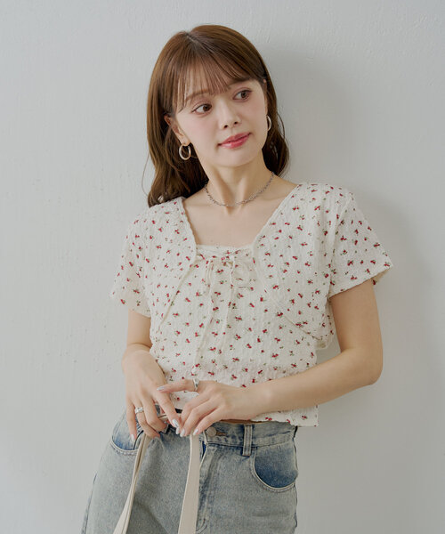 Chico（チコ）の「【SET ITEM】フラワーボレロ+タンクセット（Tシャツ/カットソー・レディース・ブラック/ライトベージュ/ブルー/ホワイト・FREE）」の16枚目の写真