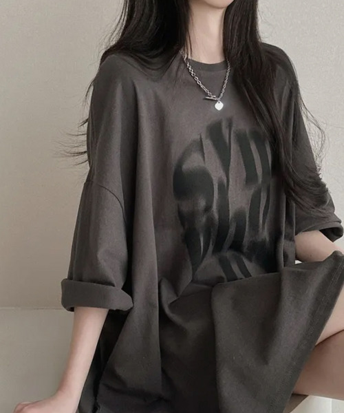 VIVID LADY（ビビッドレディー）の「文字プリント 半袖Tシャツ（Tシャツ/カットソー・レディース・アイボリー/ブラック/チャコールグレー・FREE）」の9枚目の写真