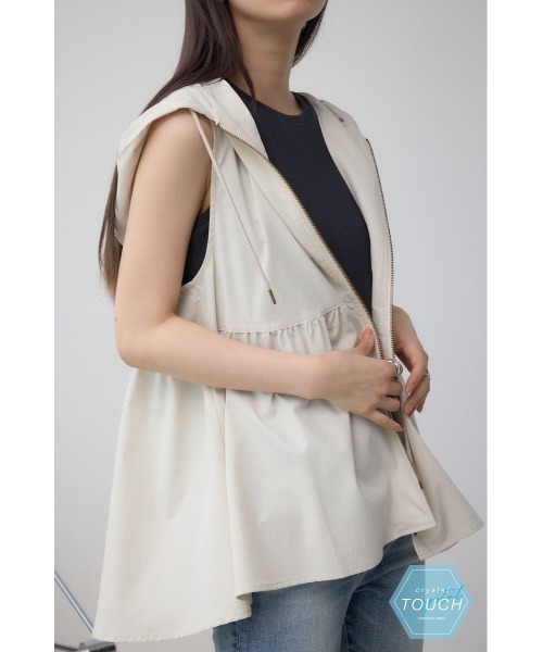 AZUL by moussy（アズールバイマウジー）の「C/T撥水フード付ジップベスト（ベスト・レディース・ブルー/ブラック/ライトベージュ・FREE）」の3枚目の写真