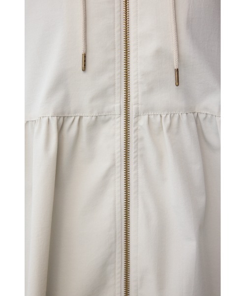 AZUL by moussy（アズールバイマウジー）の「C/T撥水フード付ジップベスト（ベスト・レディース・ブルー/ブラック/ライトベージュ・FREE）」の22枚目の写真