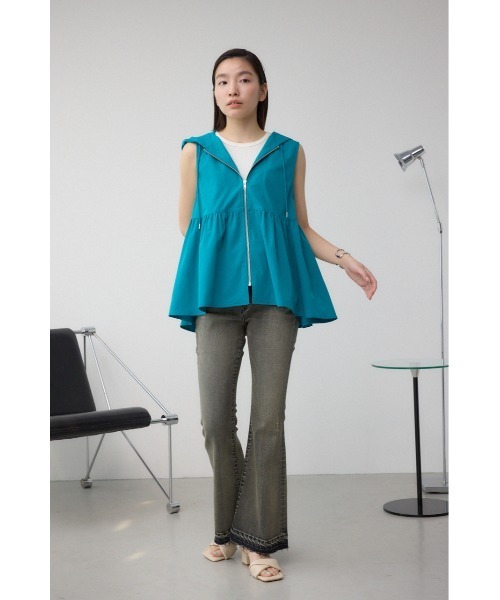 AZUL by moussy（アズールバイマウジー）の「C/T撥水フード付ジップベスト（ベスト・レディース・ブルー/ブラック/ライトベージュ・FREE）」の18枚目の写真