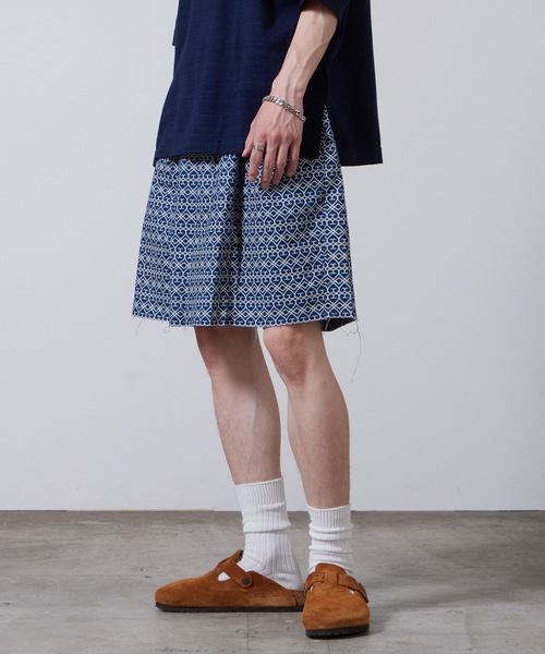 superNova.（スーパーノヴァ）の「superNova./スーパーノヴァ Wrap Short-Indigo Tribal ショーツ 夏服（その他パンツ・メンズ・ブルー・S）」の4枚目の写真