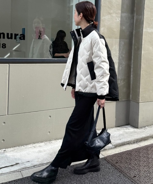 Doux archives(ドゥアルシーヴ)の「【新色追加】スタンドキルティングダウン(ダウンジャケット/コート・レディース・キャメル/ブラック/アイボリー/ホワイト×ブラック・FREE)」の3枚目の写真