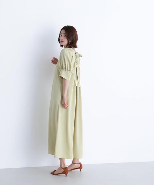 NATURAL BEAUTY BASIC(ナチュラルビューティーベーシック)の「◇バックリボンリラクシーワンピース(ワンピース・レディース・ブラック/ブラウン/ライトグリーン・MEDIUM/P/S)」の3枚目の写真