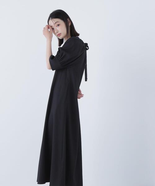 NATURAL BEAUTY BASIC(ナチュラルビューティーベーシック)の「◇バックリボンリラクシーワンピース(ワンピース・レディース・ブラック/ブラウン/ライトグリーン・MEDIUM/P/S)」の2枚目の写真