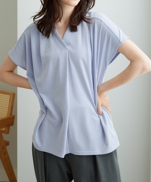 BELLUNA PLUS(ベルーナ)の「タック使いストライプ柄スキッパーブラウス(シャツ/ブラウス・レディース・グリーン/ブルー/ネイビー系・X-LARGE/MEDIUM/LARGE)」の2枚目の写真