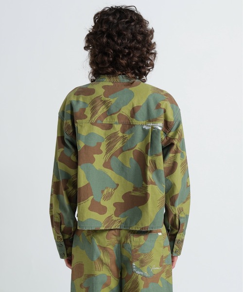 AVIREX（アヴィレックス）の「CAMOUFLAGE SHORT SHIRTS/カモフラージュショートシャツ（シャツ/ブラウス・レディース・オリーブ/ブラック・F）」の8枚目の写真
