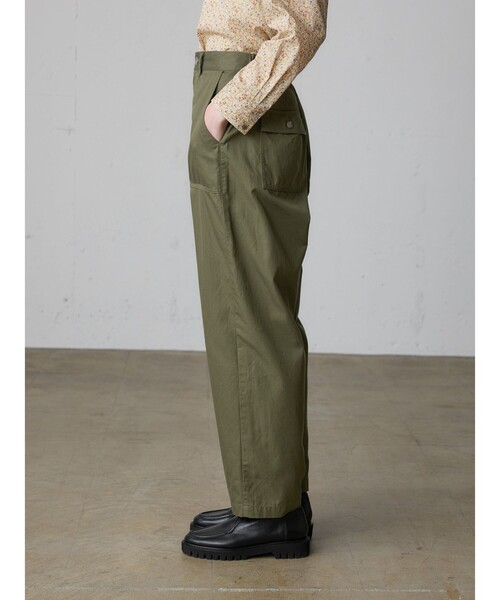 MidiUmi(ミディウミ)の「MidiUmi ベイカーストレートパンツ(その他パンツ・レディース・カーキ/ブラック・FREE)」の11枚目の写真