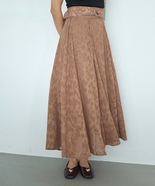 mysty woman(ミスティウーマン)の「アソートシアージャカードスカート 584707(スカート・レディース・ブラック系その他/アイボリー/ホワイト系その他/モカ・FREE)」の1枚目の写真