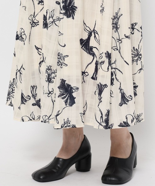 mysty woman(ミスティウーマン)の「アソートシアージャカードスカート 584707(スカート・レディース・ブラック系その他/アイボリー/ホワイト系その他/モカ・FREE)」の13枚目の写真