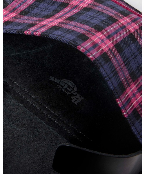 Dr. Martens（ドクターマーチン）の「Dr. Martens/ドクターマーチン 7インチ サッチェル バッグ 41721001（ショルダーバッグ・レディース・マルチ・FREE）」の2枚目の写真